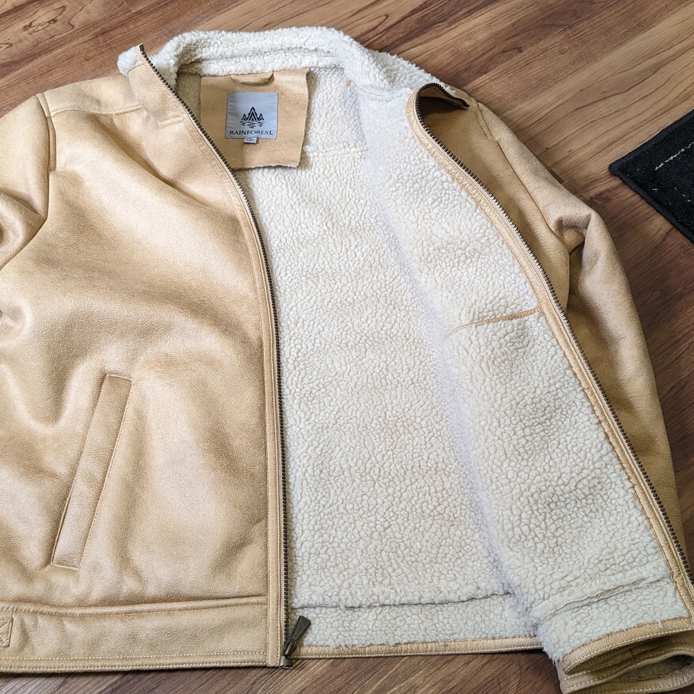 Men's Jacket - Picture 2 of 4